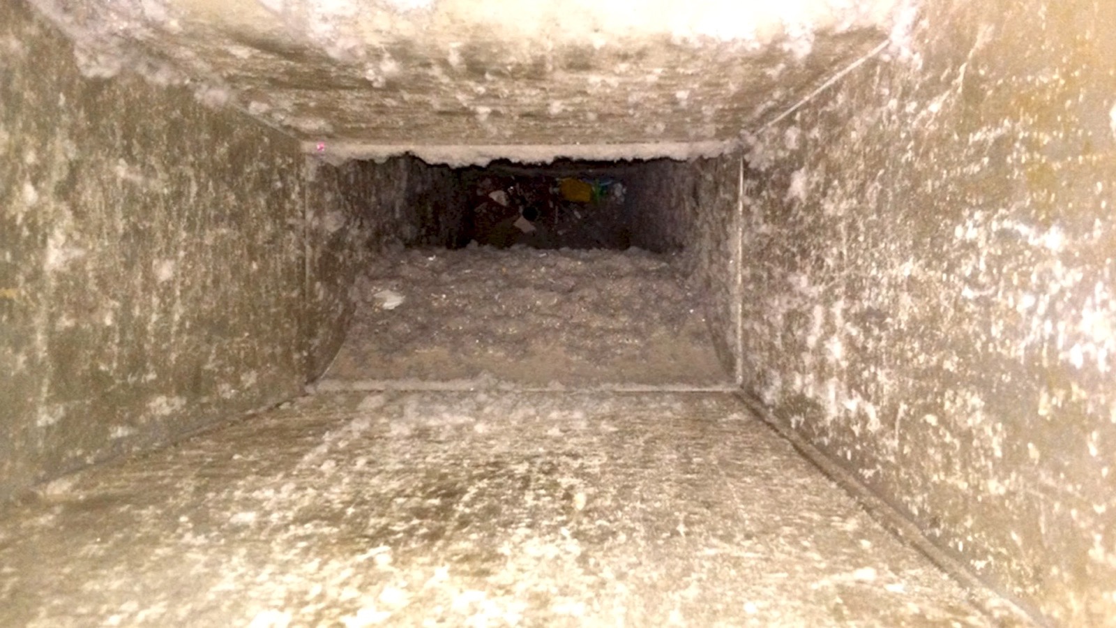 Clearing the Air Signs You Need to Have Your HVAC Ducts Cleaned DIY