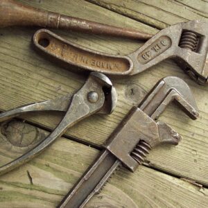 Exploring Vintage Tools: Uncovering Hidden Gems from the Past